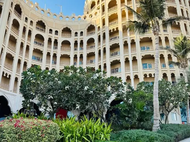 Отель Al Hamra Residence