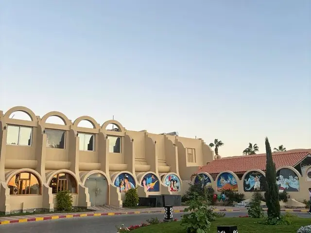 Отель Aladdin Beach Resort Hurghada