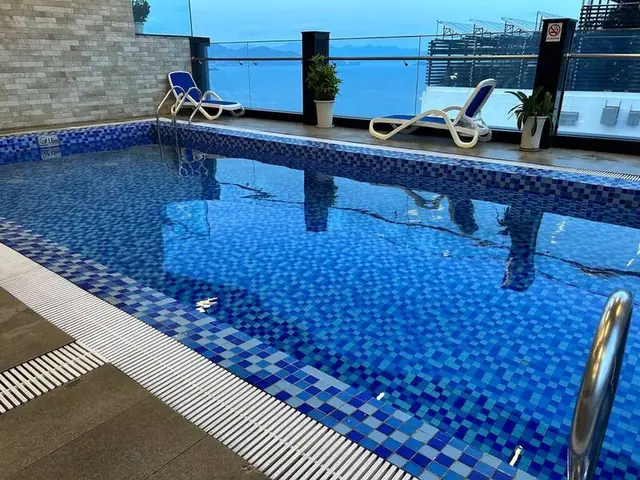 Отель Emerald Bay Hotel & Spa