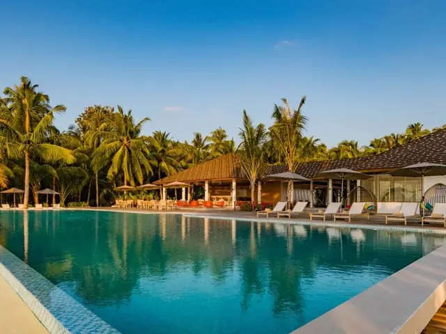 Отель Fiyavalhu Maldives