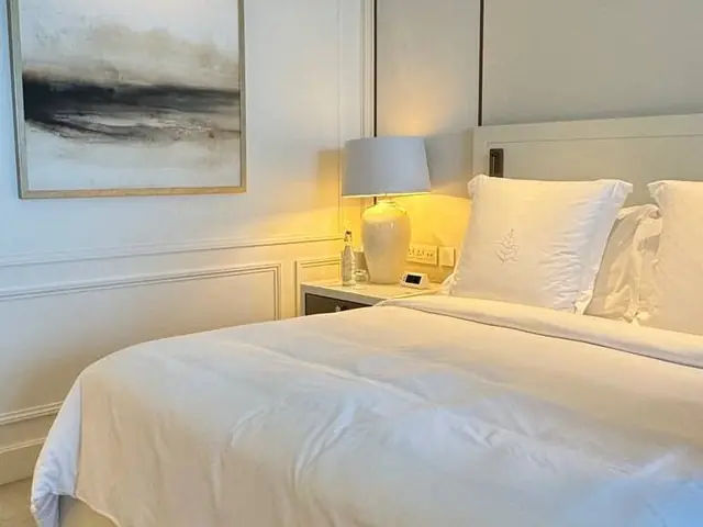 Отель Four Seasons Hotel