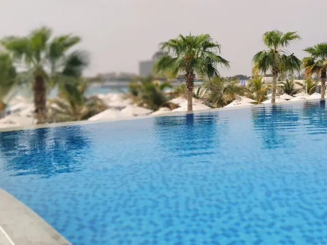 Отель Hampton by Hilton Marjan Island