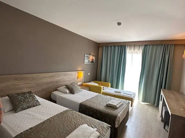 Отель Lucida Beach Hotel