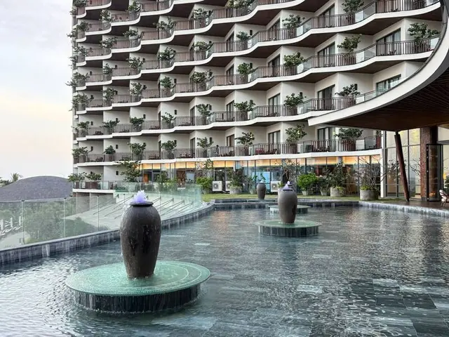 Отель Mövenpick Resort Cam Ranh