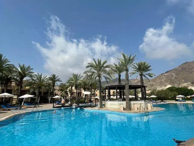 Отель Miramar Al Aqah Beach Resort