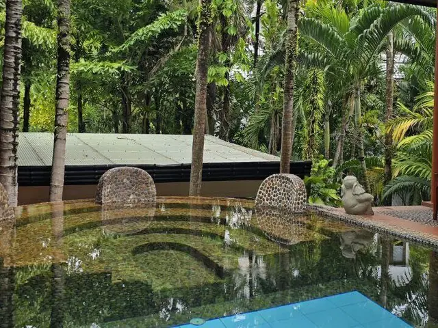 Отель Mom Tri's Villa Royale