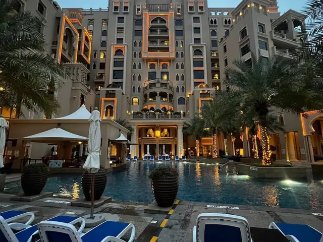 Отель Sheraton Sharjah Beach Resort & Spa