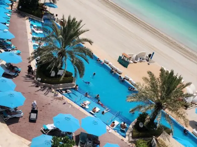Отель The Retreat Palm Dubai Mgallery By Sofitel
