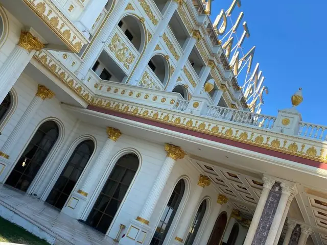Отель Titanic Mardan Palace